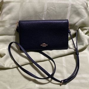 COACH - Black Pebble crossbody with gold hardware